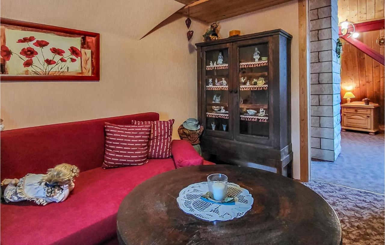 3 Bedroom Stunning Home In เยนา ภายนอก รูปภาพ